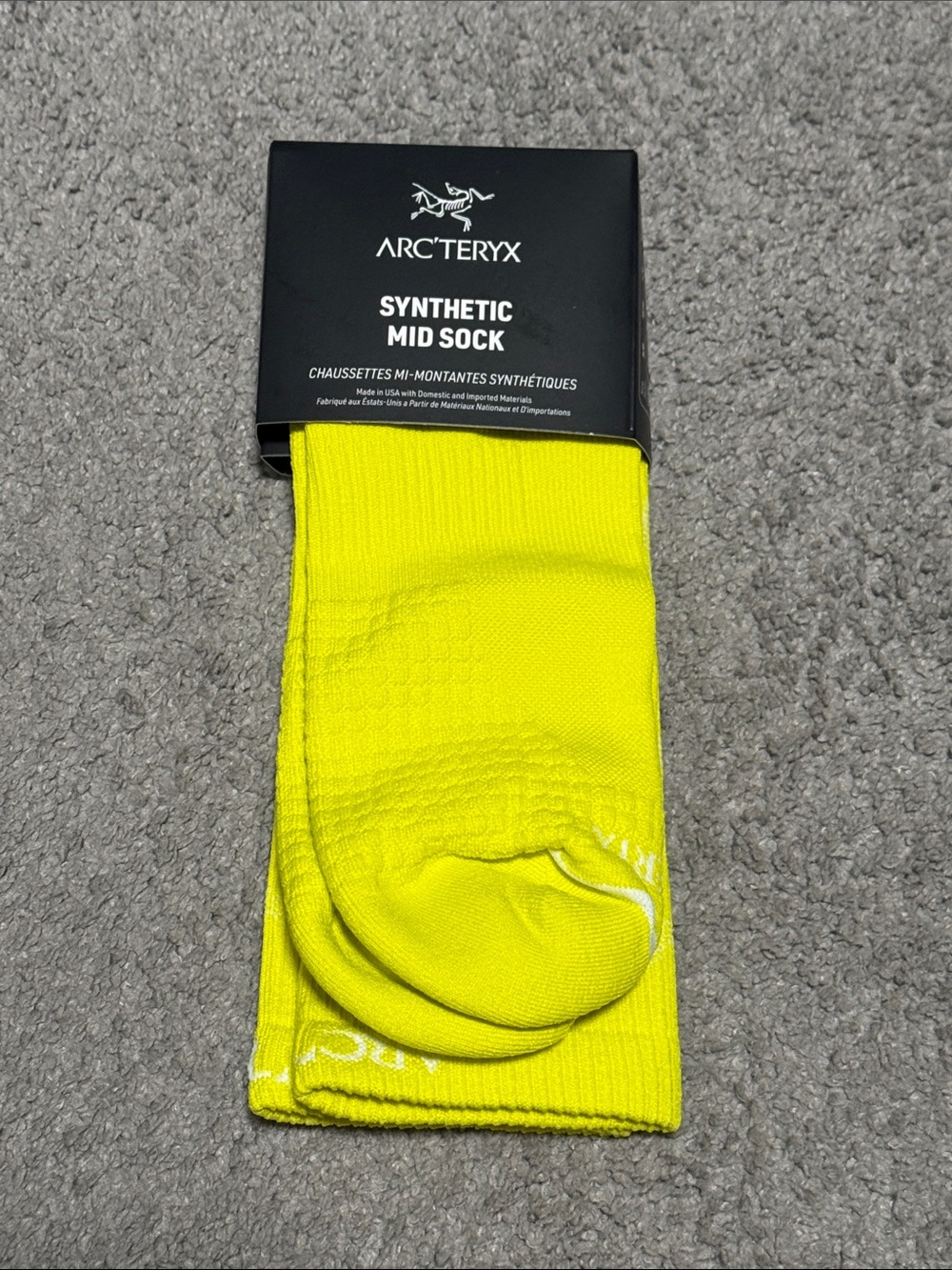 New Arc'teryx Synthetic Mid Grotto Socks Size Large 9-11.5 Euphoria/White